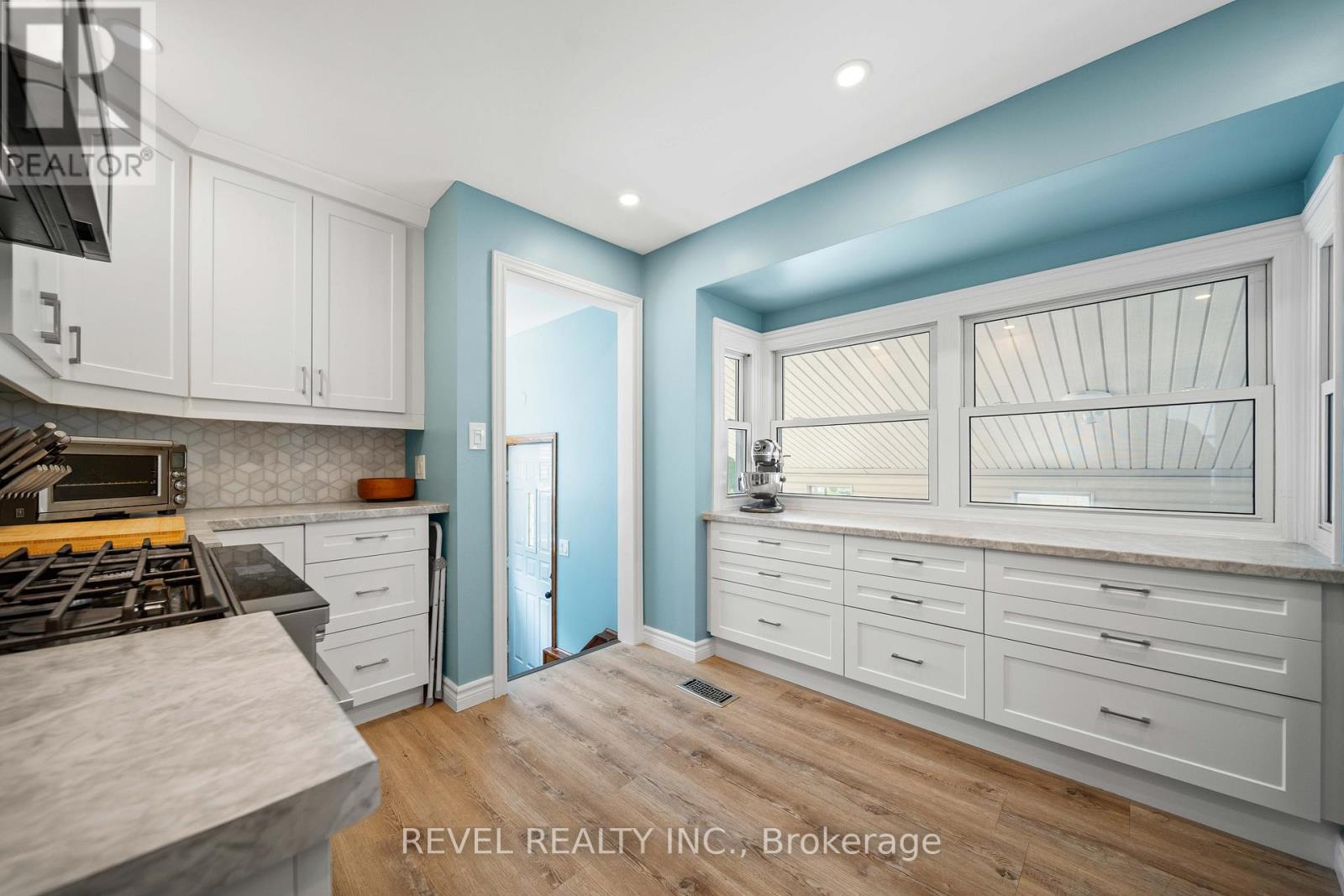 73 QUEENSTON CRESCENT - 7