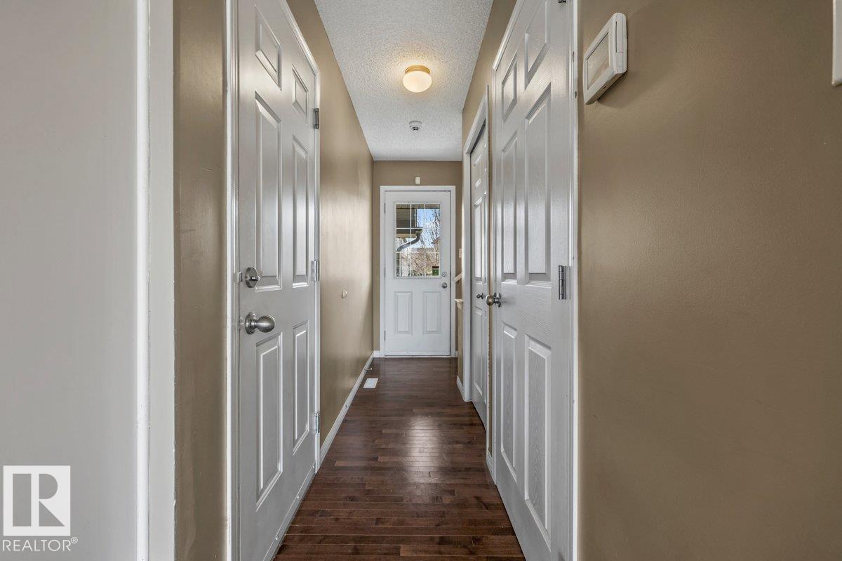 12148 16 AV SW - 15