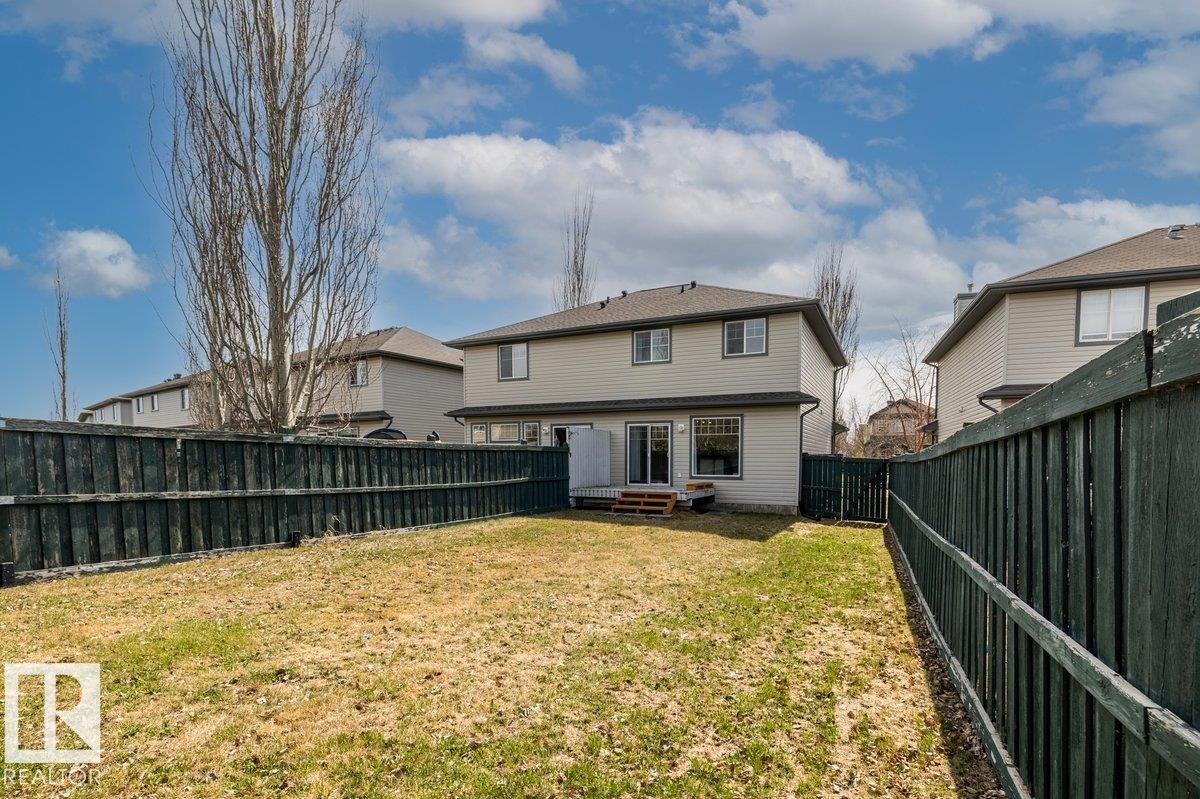 12148 16 AV SW - 26