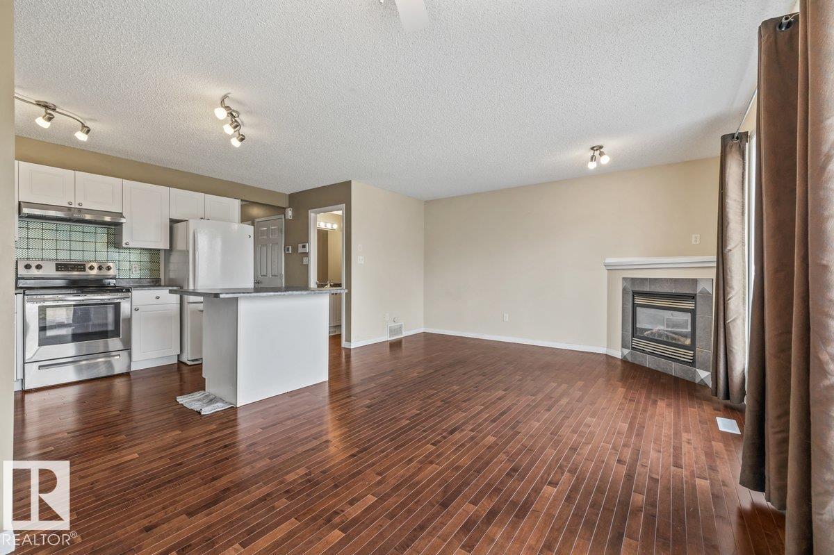 12148 16 AV SW - 9