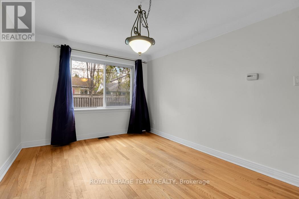 1104 APOLYDOR AVENUE - 10