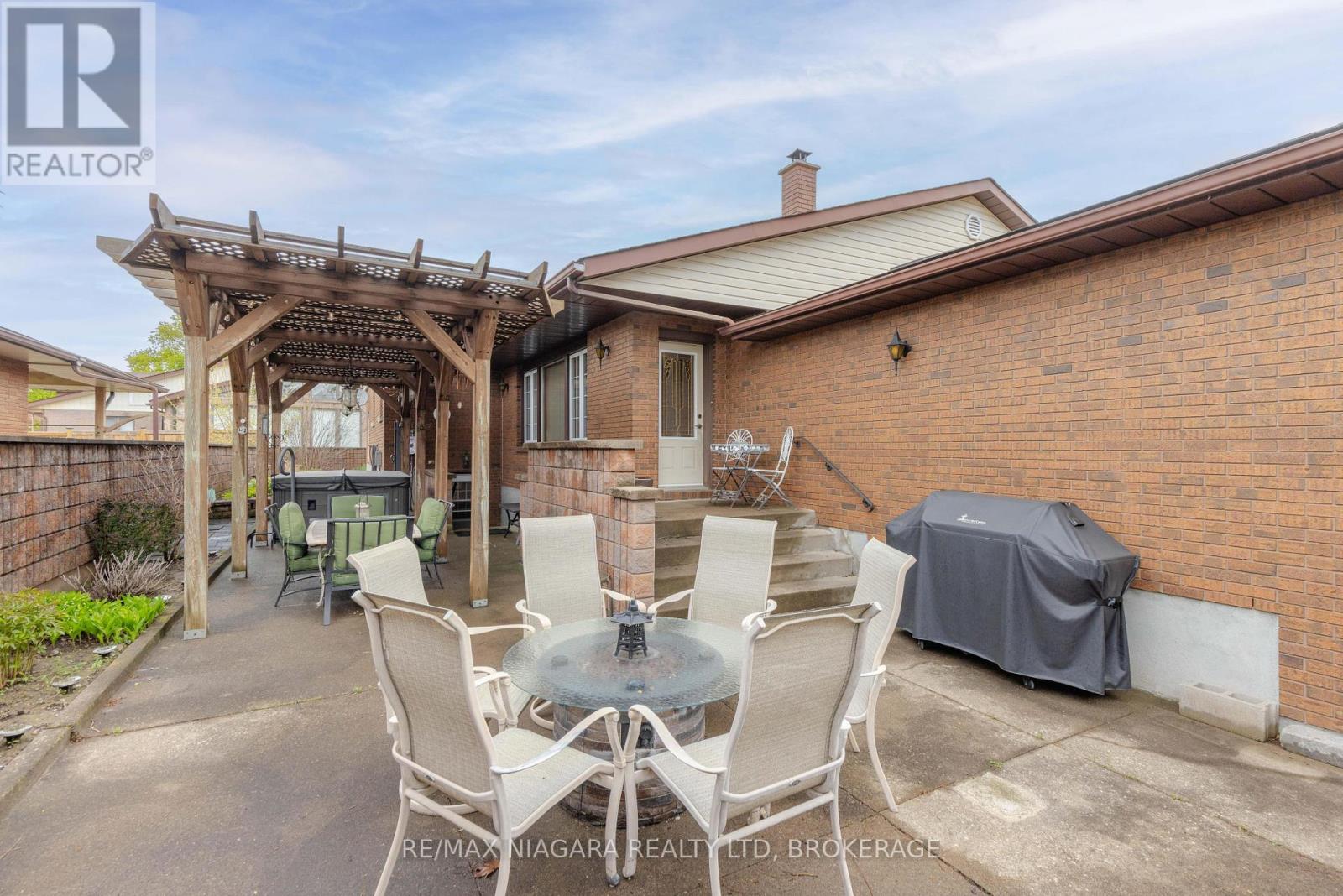 4535 DORCHESTER ROAD - 33
