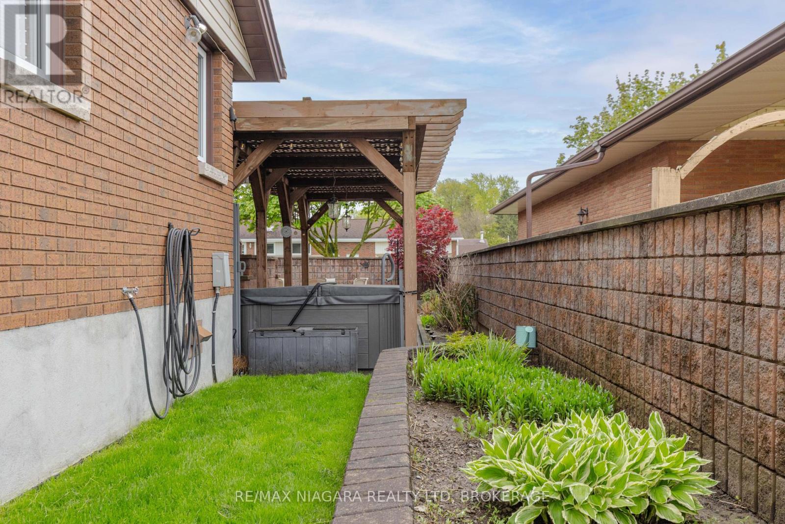 4535 DORCHESTER ROAD - 35