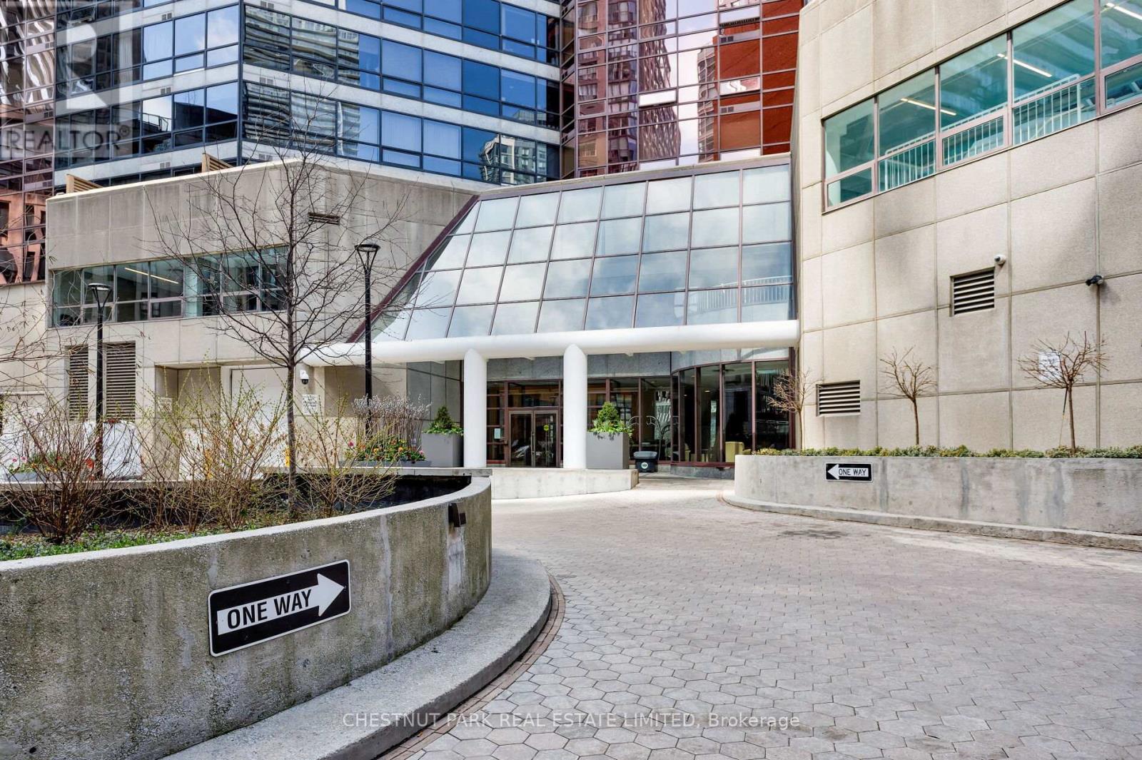 #1408 1001 BAY STREET - Image 2
