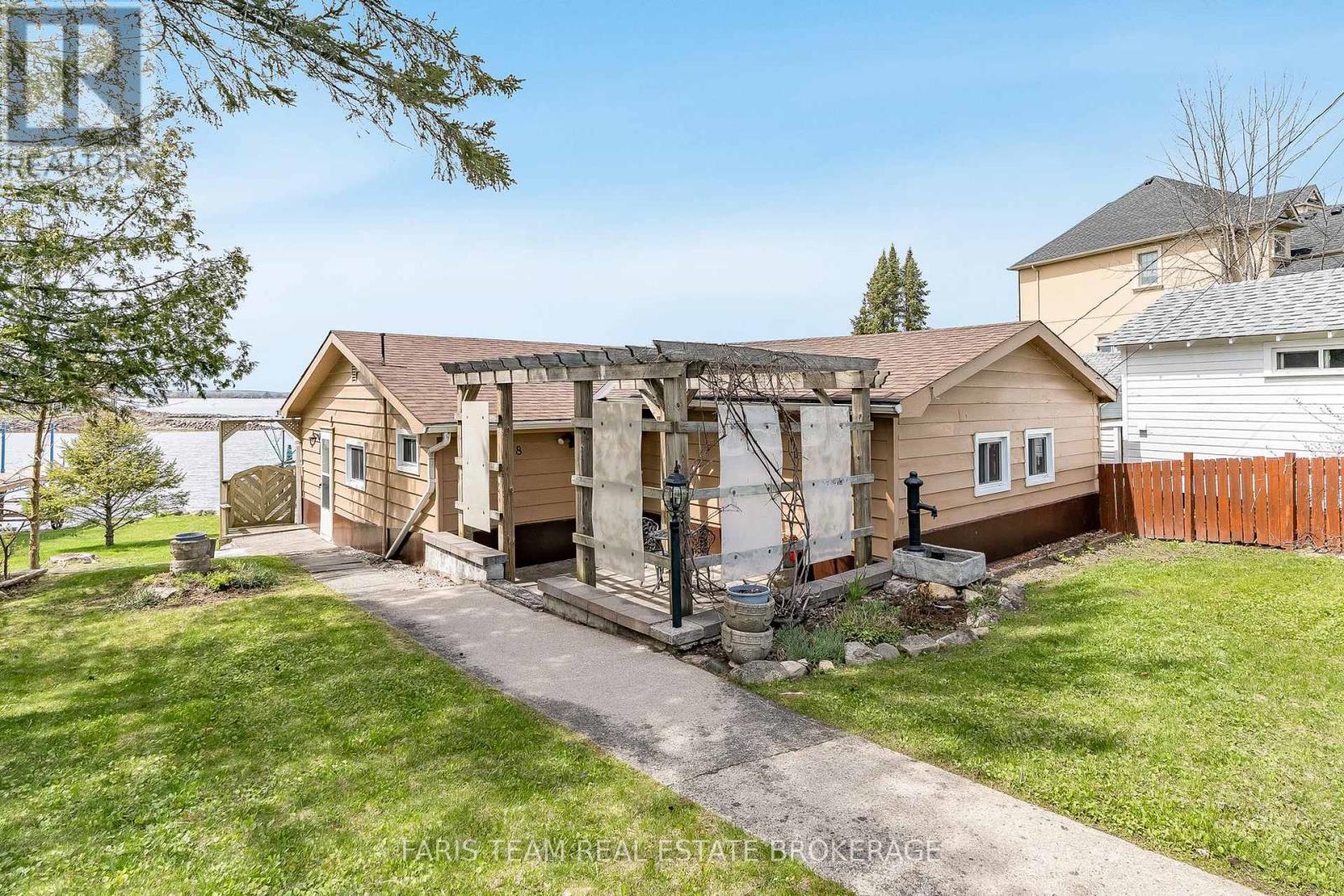 148 HOYT AVENUE - 2