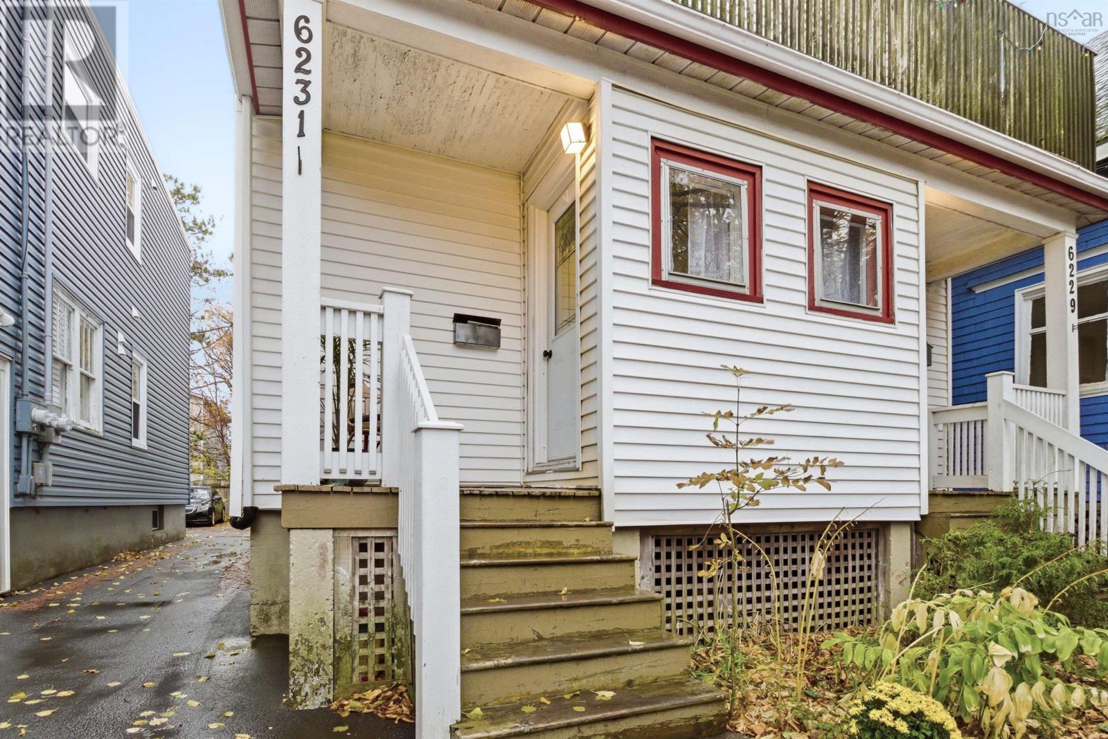 6229-6231 Allan Street - 4