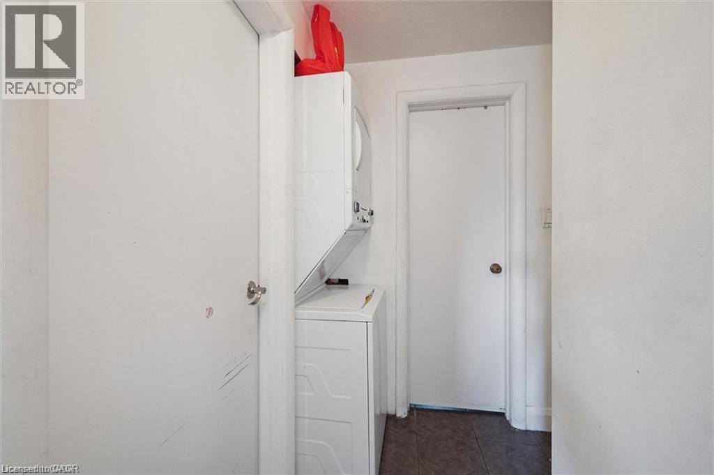 68 HIGHLAND Road Unit# 2nd Flr, Kitchener, Ontario, N2M3B5 — Photo 11
