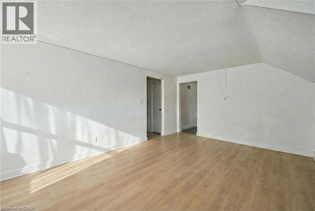 68 HIGHLAND Road Unit# 2nd Flr, Kitchener, Ontario, N2M3B5 — Photo 6