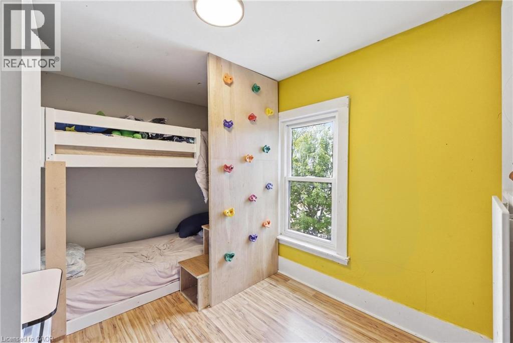 54 EVAN Street - 11