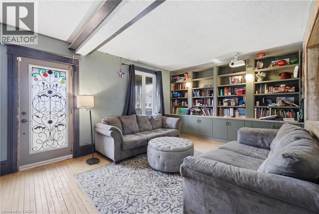 54 EVAN Street - 4