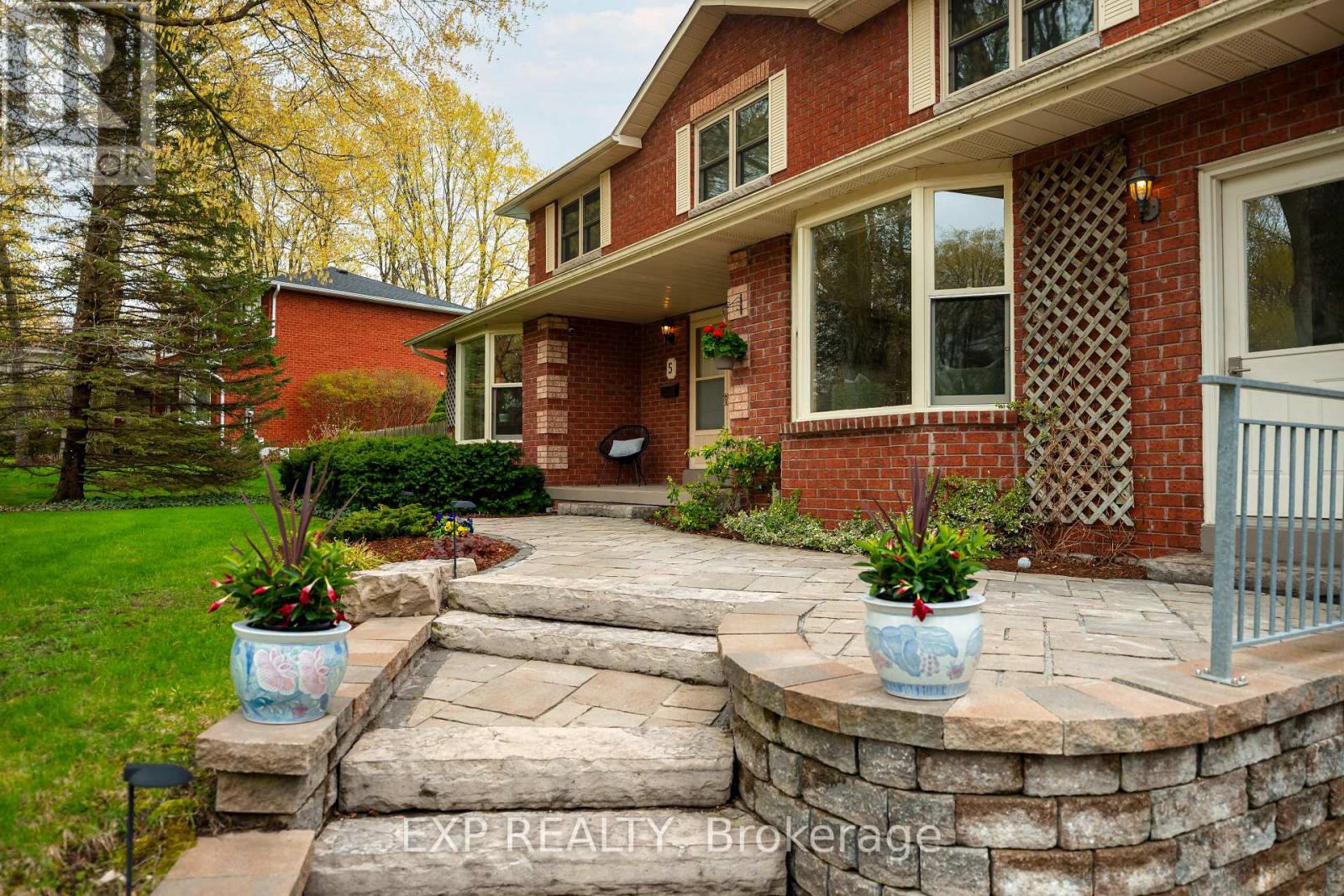 5 BEECHNUT STREET - 5