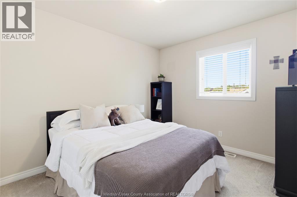 8578 MENARD, Windsor, Ontario, N8S4V4 — Photo 26