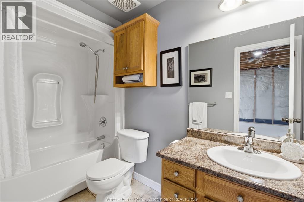 8578 MENARD, Windsor, Ontario, N8S4V4 — Photo 39