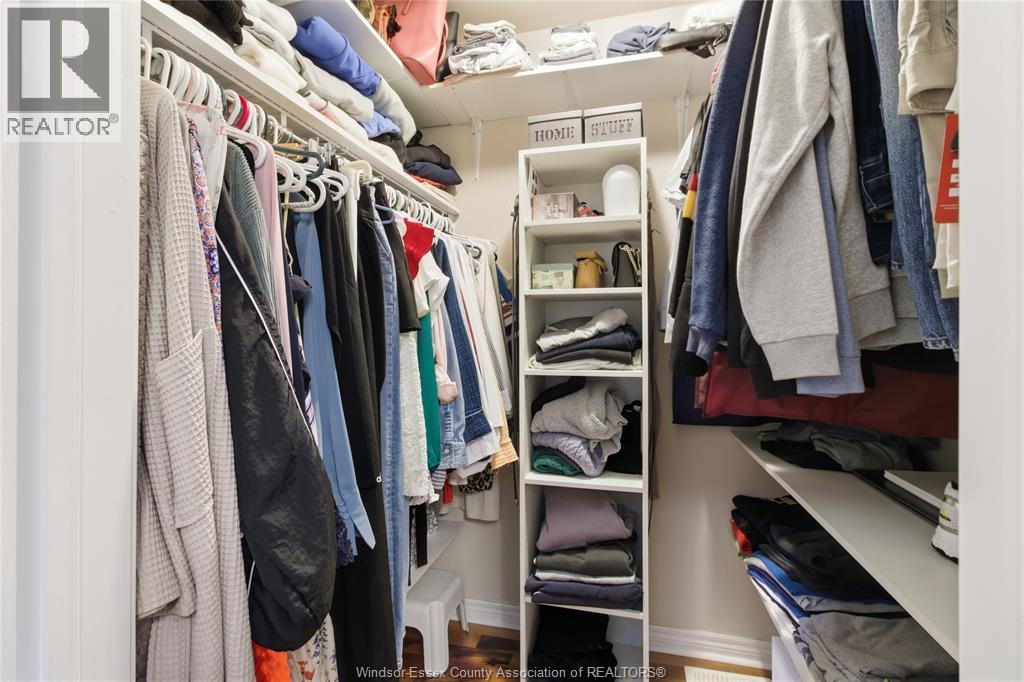 8578 MENARD, Windsor, Ontario, N8S4V4 — Photo 2