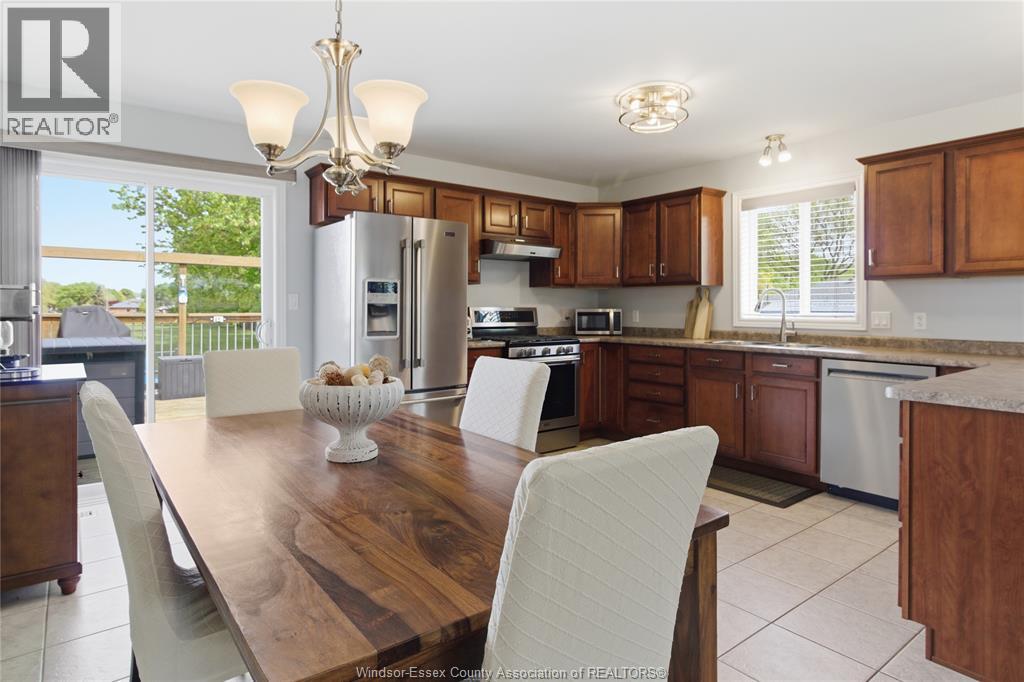 8578 MENARD, Windsor, Ontario, N8S4V4 — Photo 40