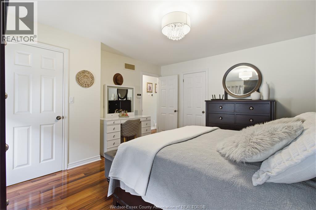 8578 MENARD, Windsor, Ontario, N8S4V4 — Photo 13