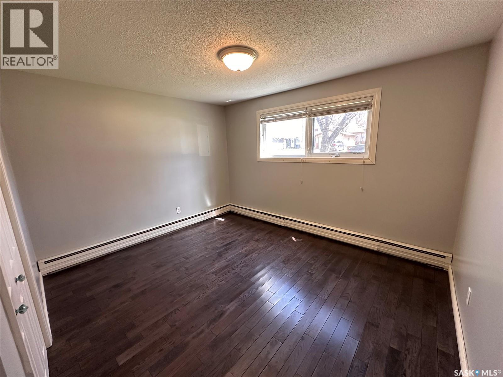 #26 42 Spence STREET - 16