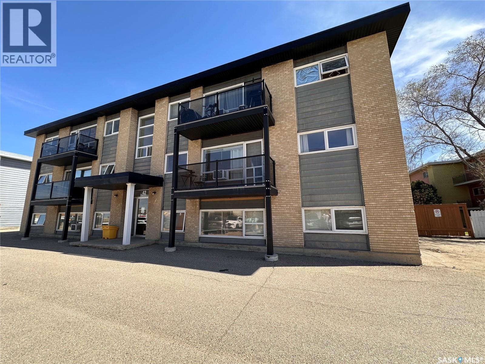 #26 42 Spence STREET - 21
