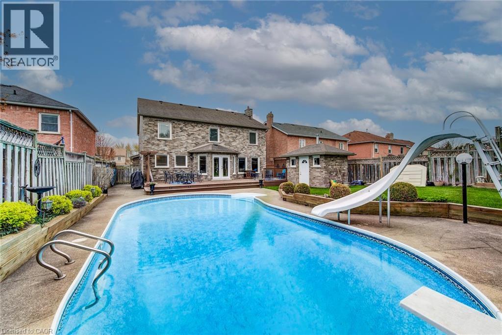 48 LENNOX Crescent - 45