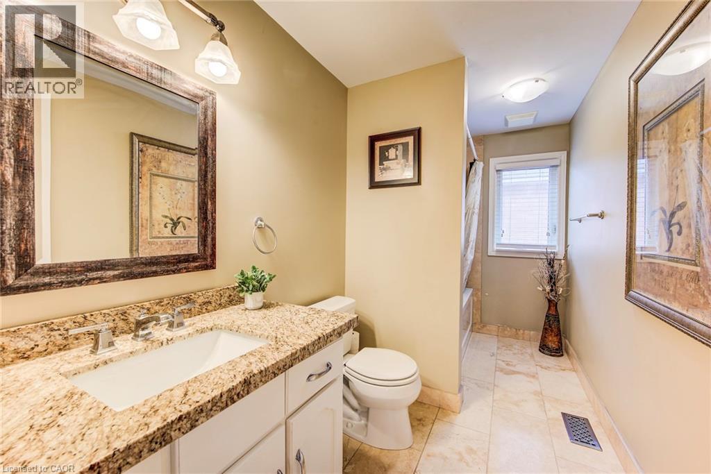48 LENNOX Crescent - 32