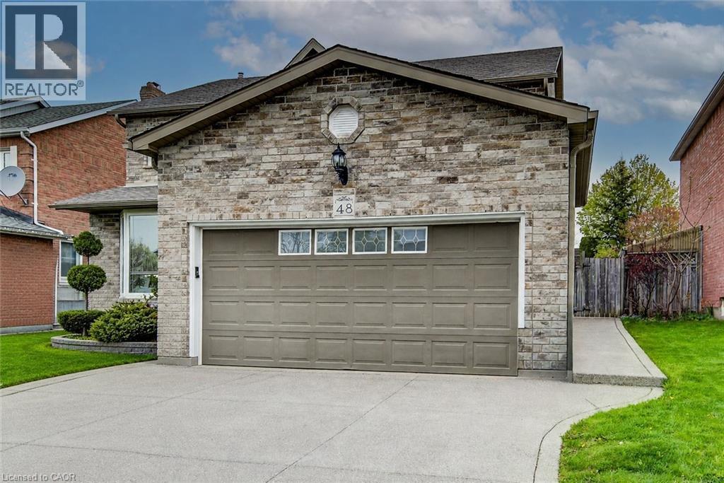 48 LENNOX Crescent - 2