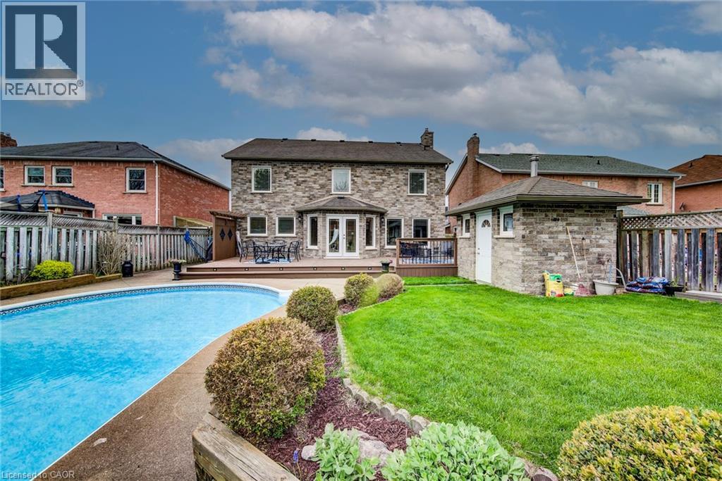 48 LENNOX Crescent - 46