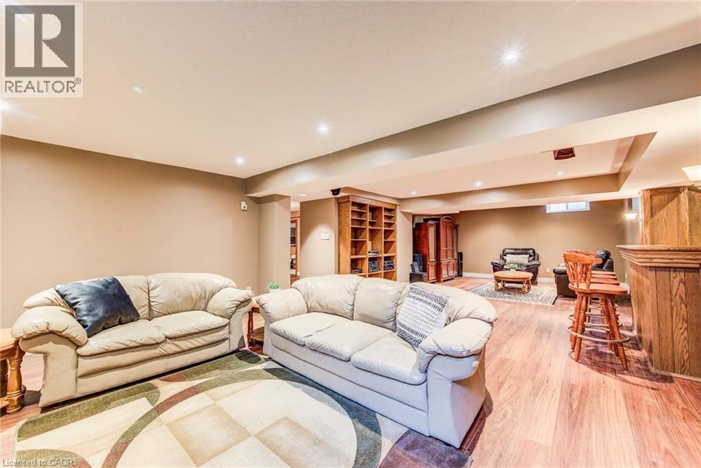 48 LENNOX Crescent - 38