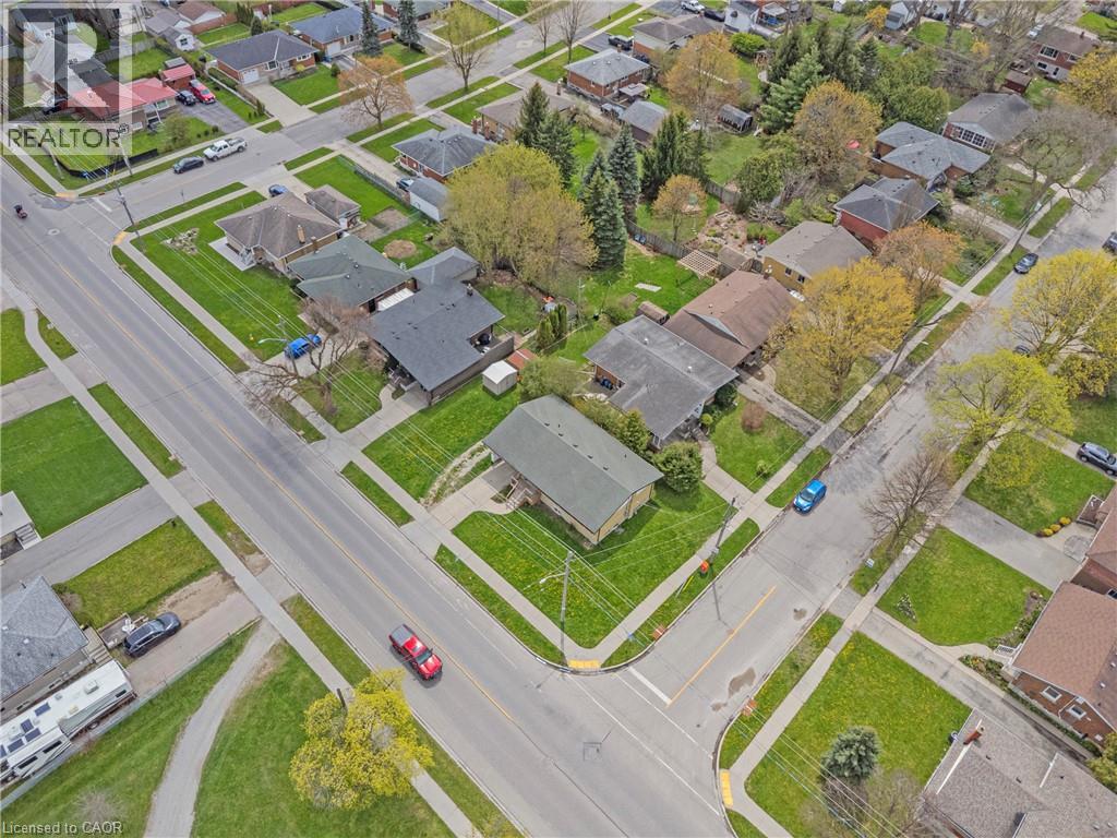 216 STEVENSON Street N - 41