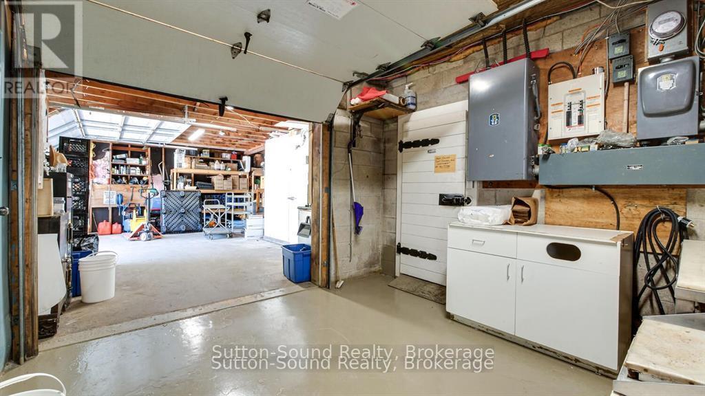 68 SAUBLE FALLS ROAD - 45