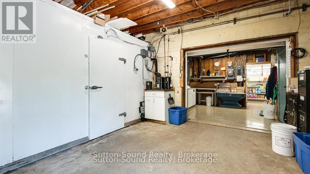 68 SAUBLE FALLS ROAD - 46