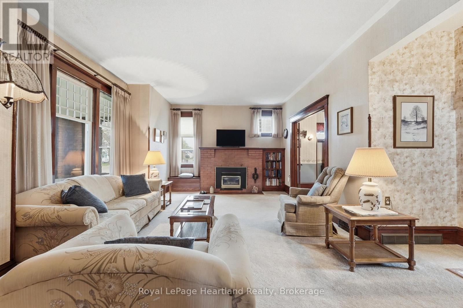 138 ST. DAVID STREET - 20