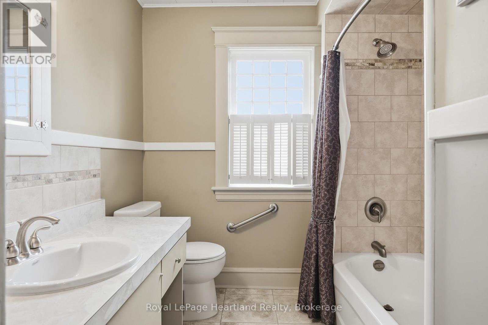 138 ST. DAVID STREET - 23
