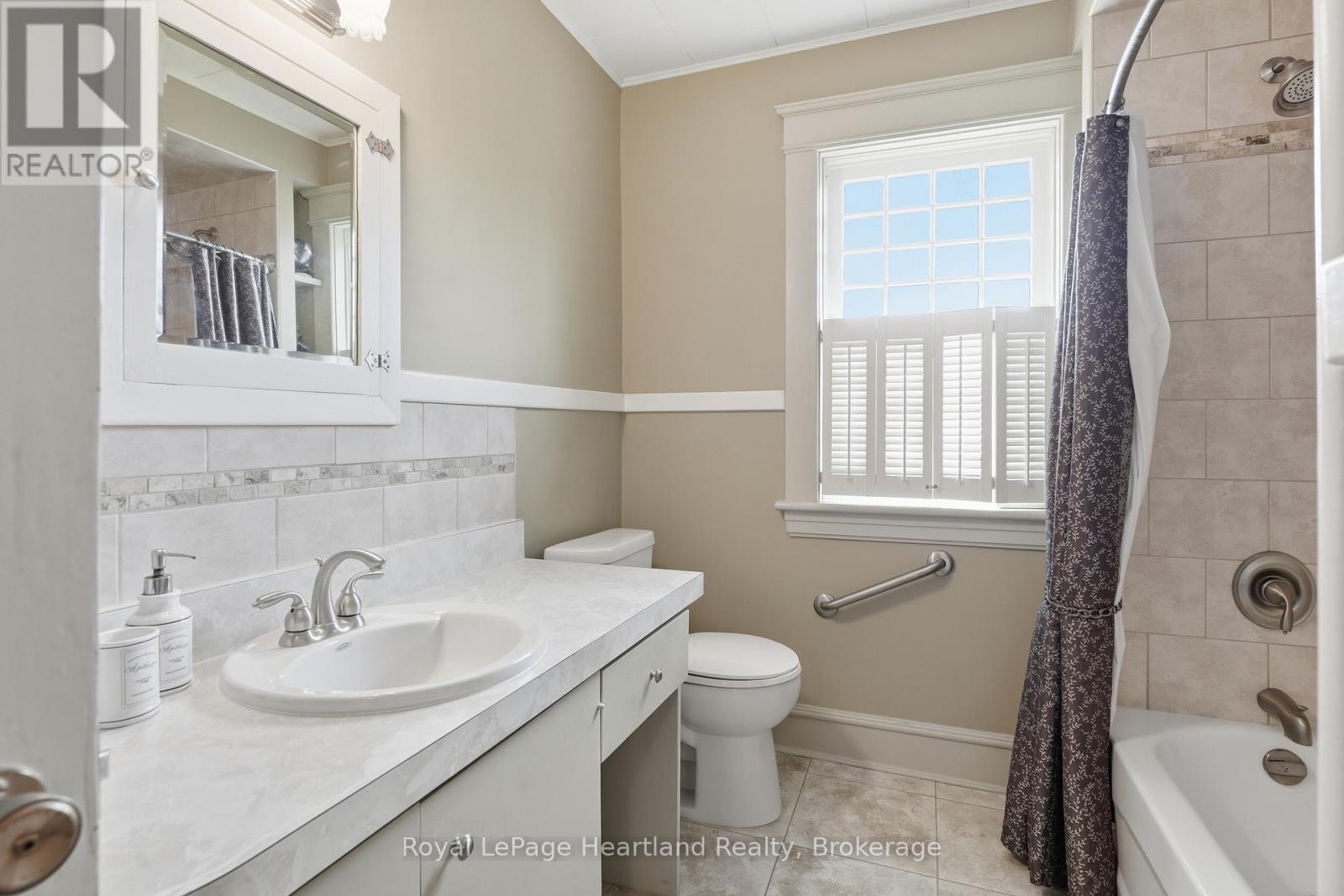 138 ST. DAVID STREET - 24