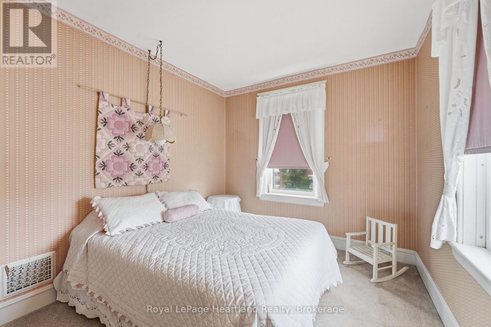 138 ST. DAVID STREET - 33
