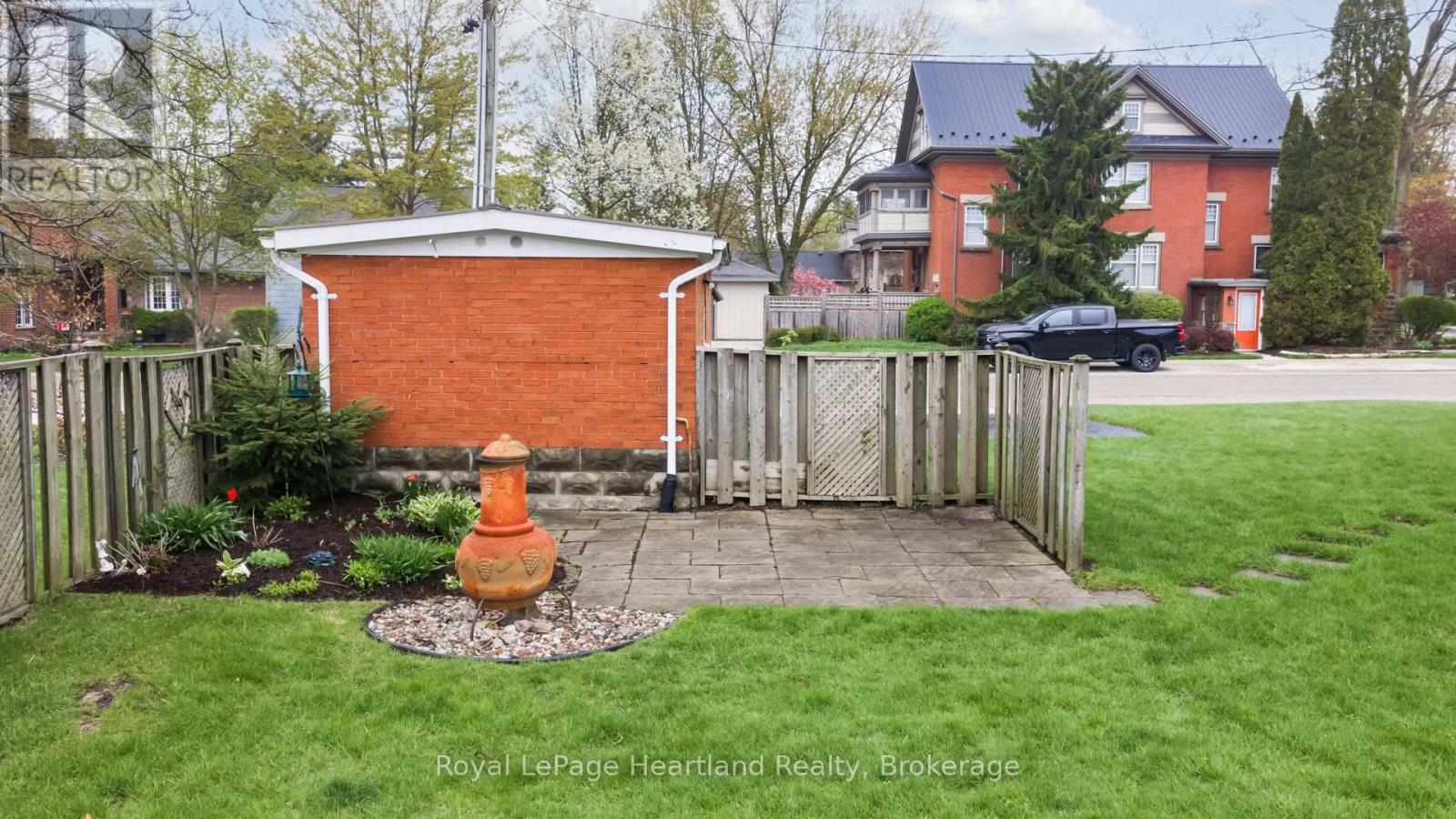 138 ST. DAVID STREET - 39