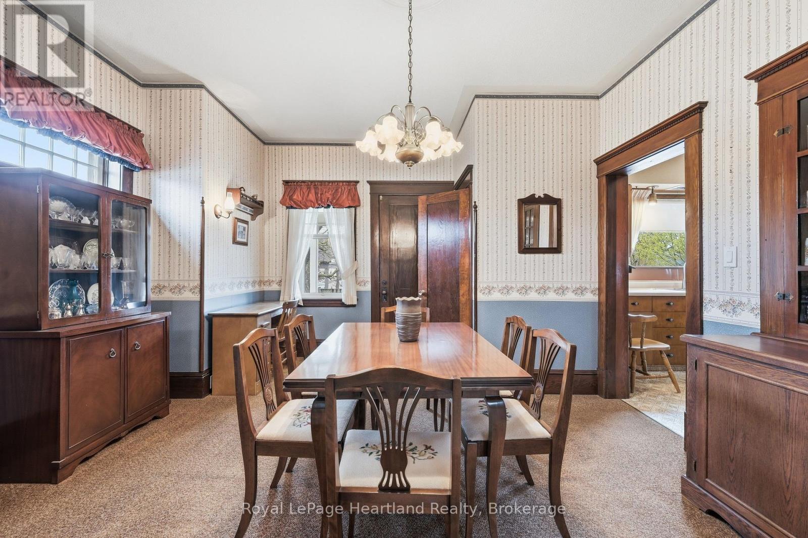 138 ST. DAVID STREET - 9