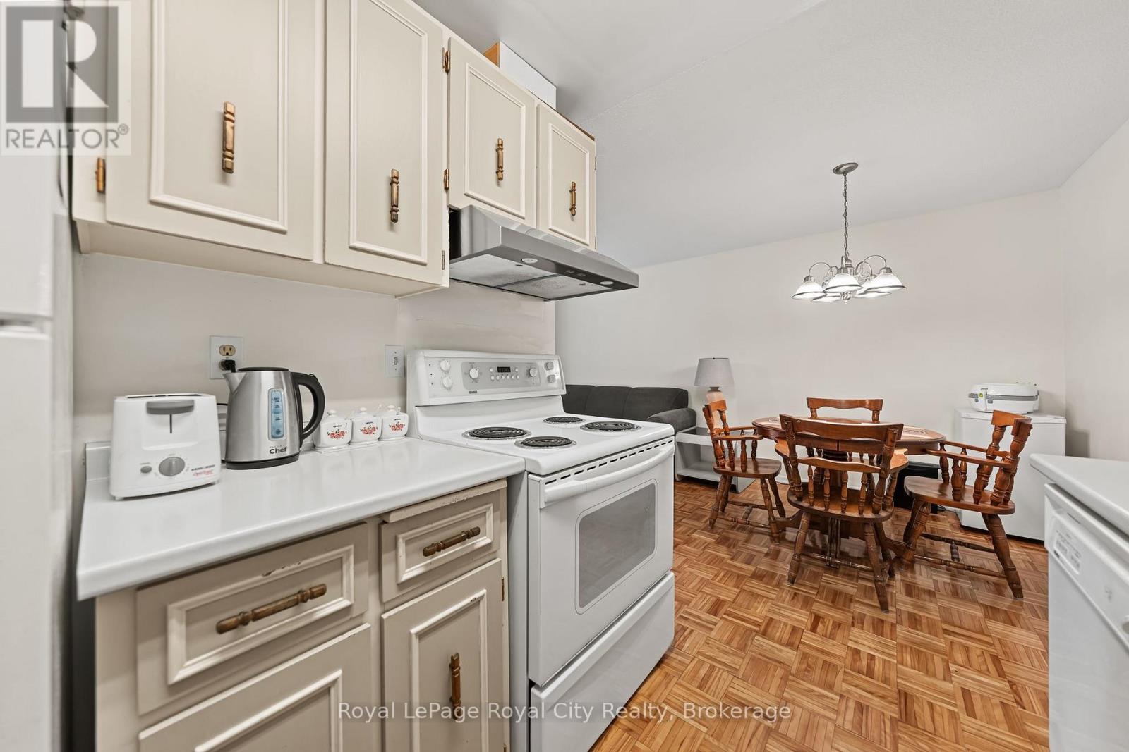 #102 234 WILLOW ROAD - 6