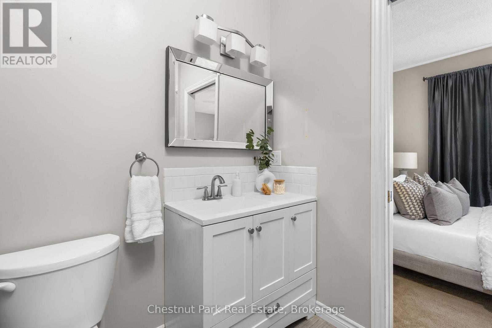 22 GLENWOOD DRIVE - 27