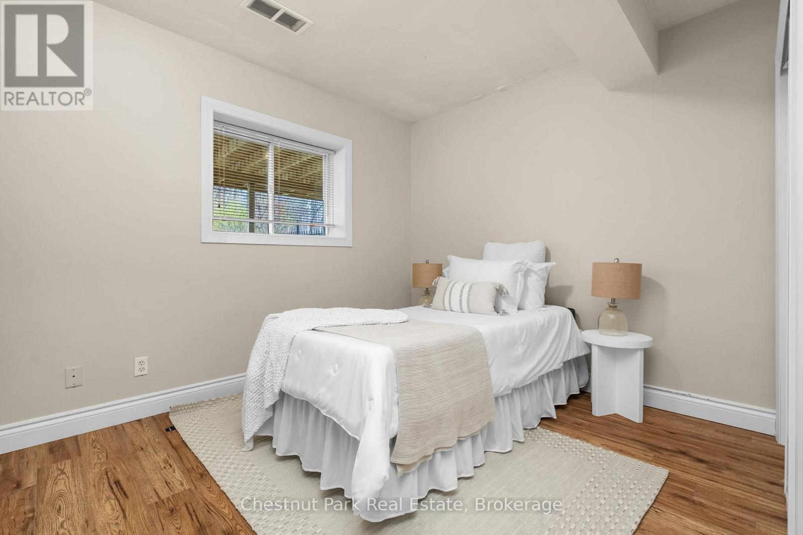22 GLENWOOD DRIVE - 31