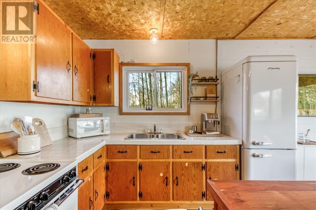 35 Maplewood Trail, Kagawong, Ontario, P0P1J0 — Photo 22