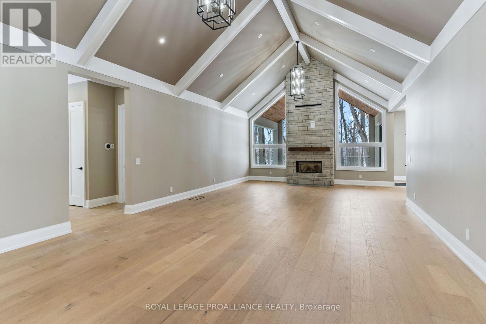 160 SUMCOT DRIVE - 11