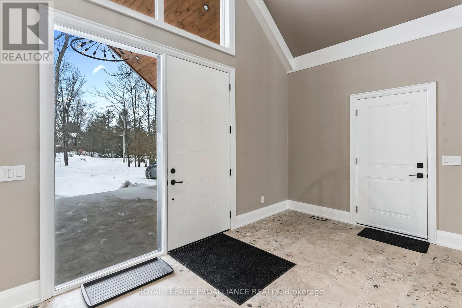 160 SUMCOT DRIVE - 8