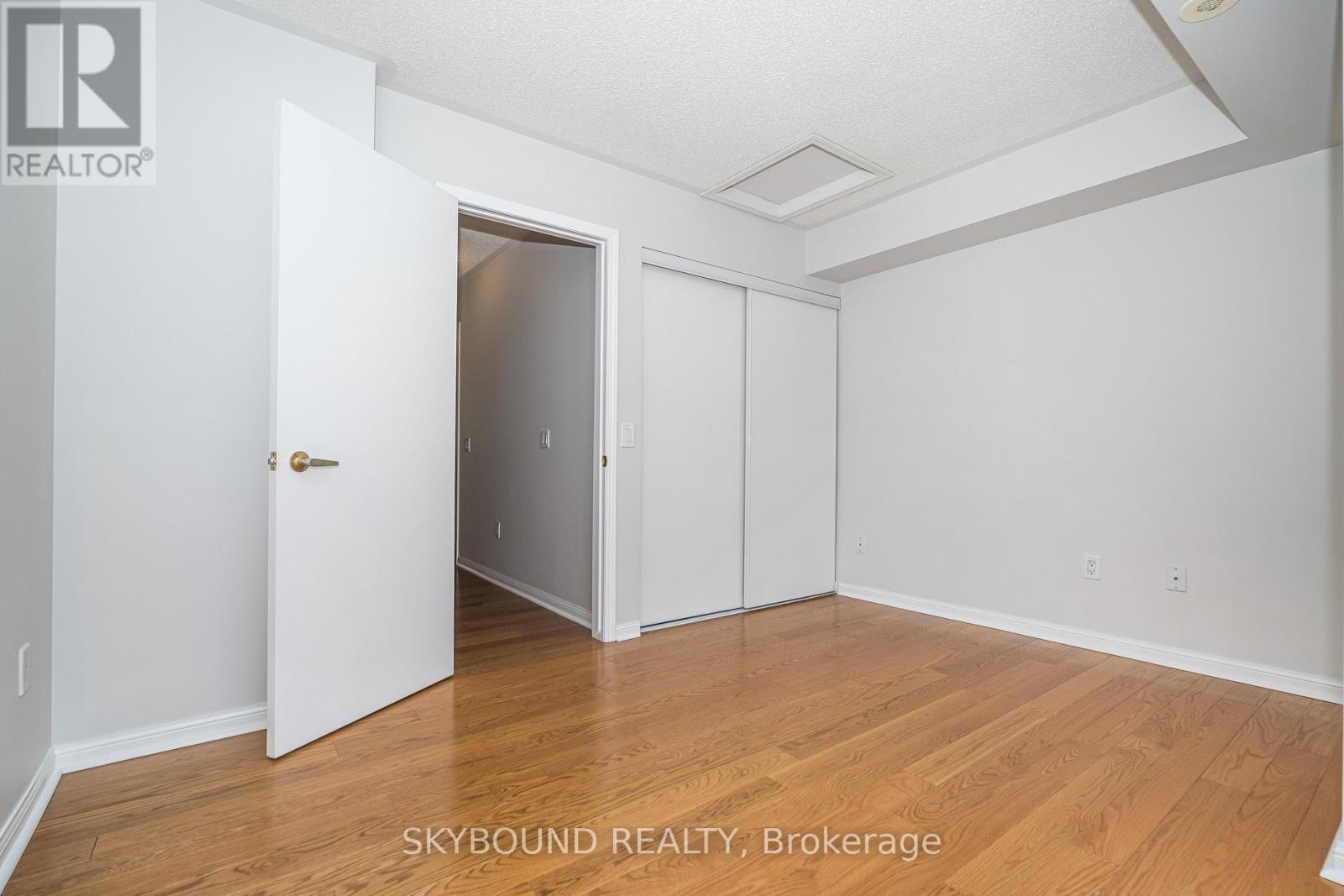 ## 13 25 REPLIN ROAD - 16