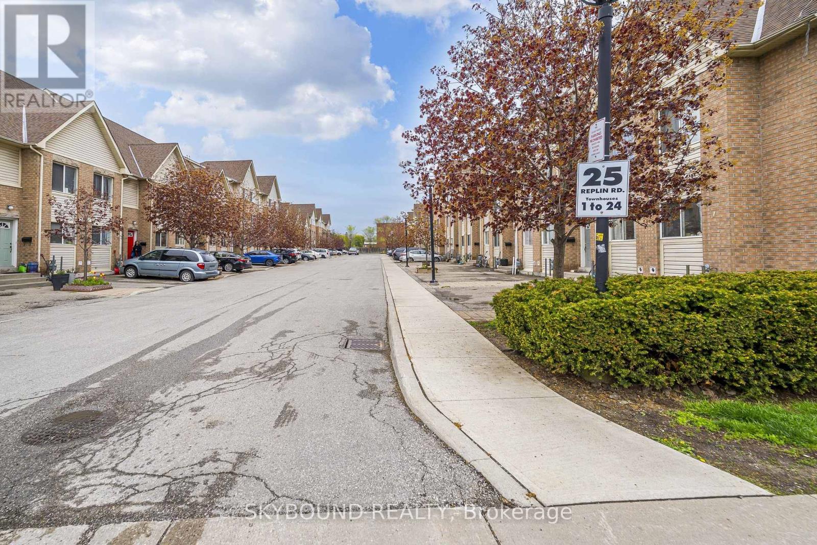 ## 13 25 REPLIN ROAD - 32