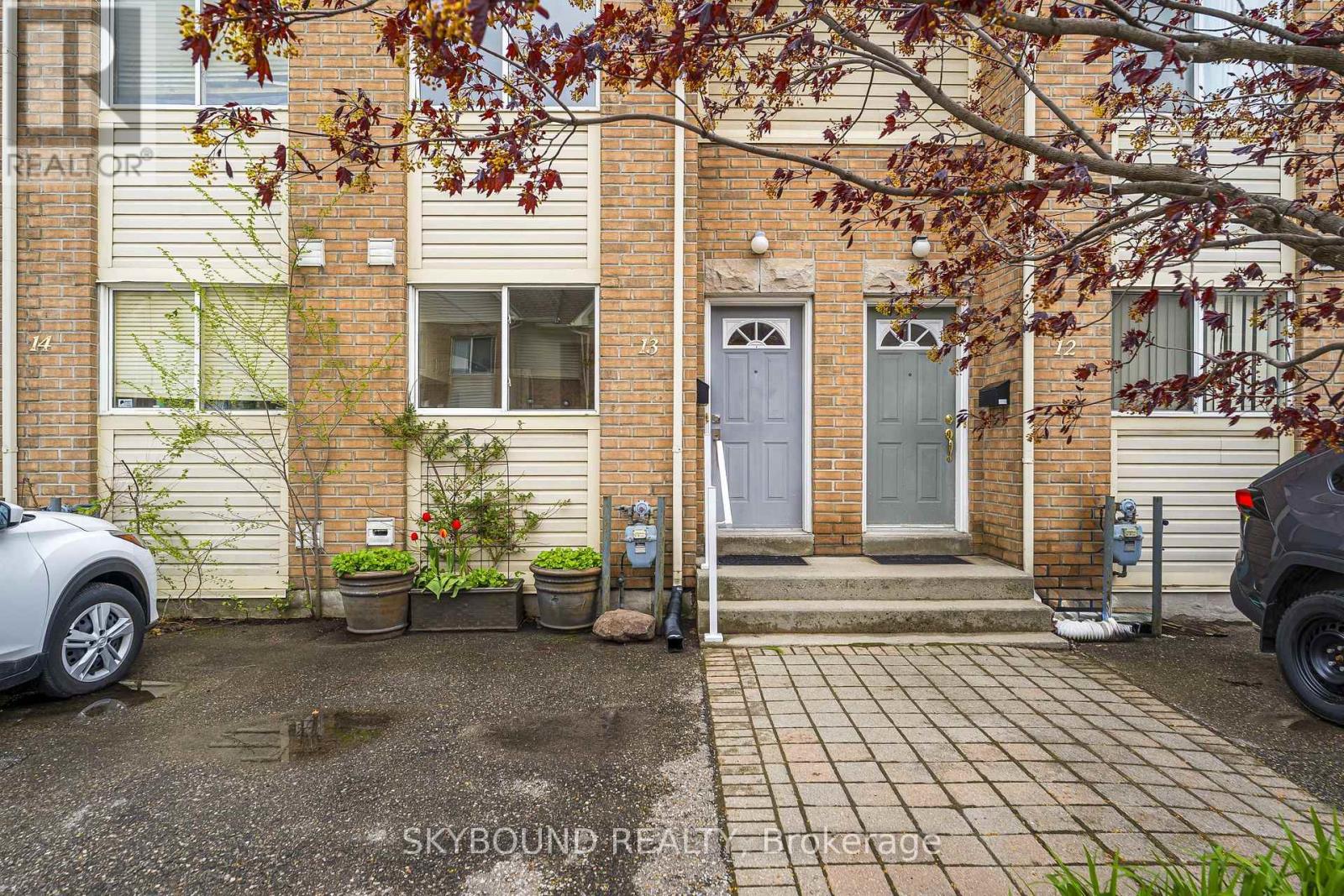 ## 13 25 REPLIN ROAD - 4
