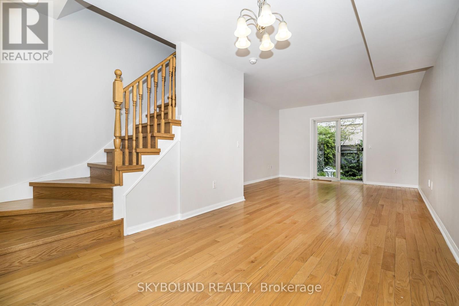 ## 13 25 REPLIN ROAD - 9