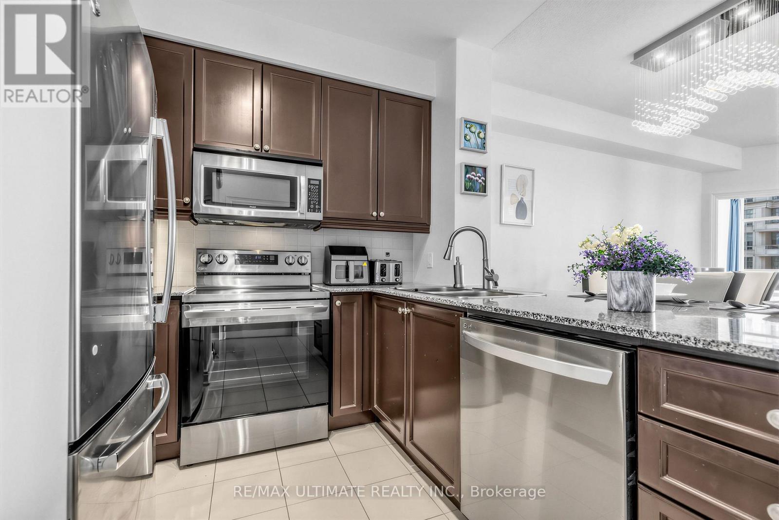 #1003 20 BLOORVIEW PLACE - 6