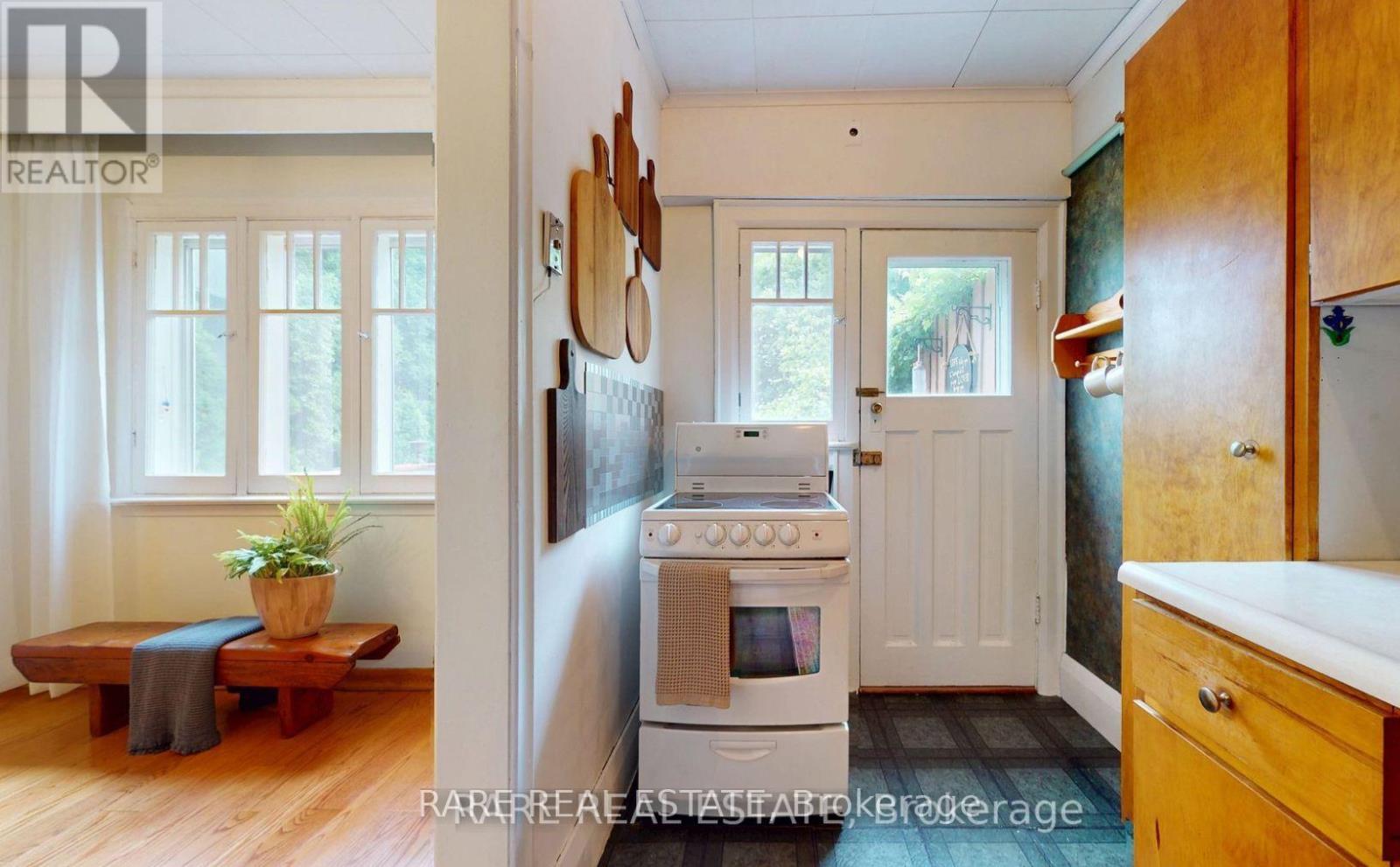 81 BOWOOD AVENUE - 11