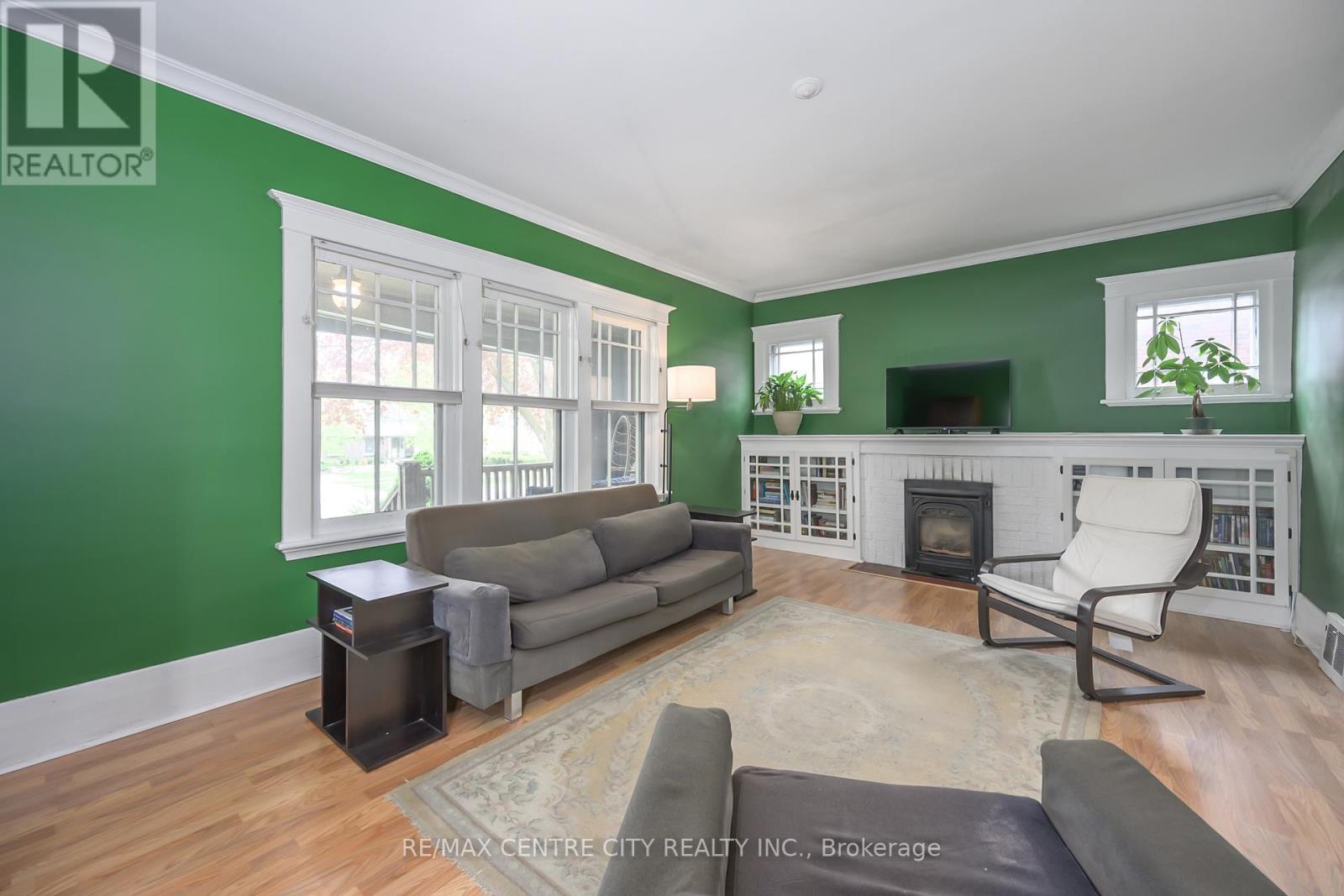 996 WATERLOO STREET - 19