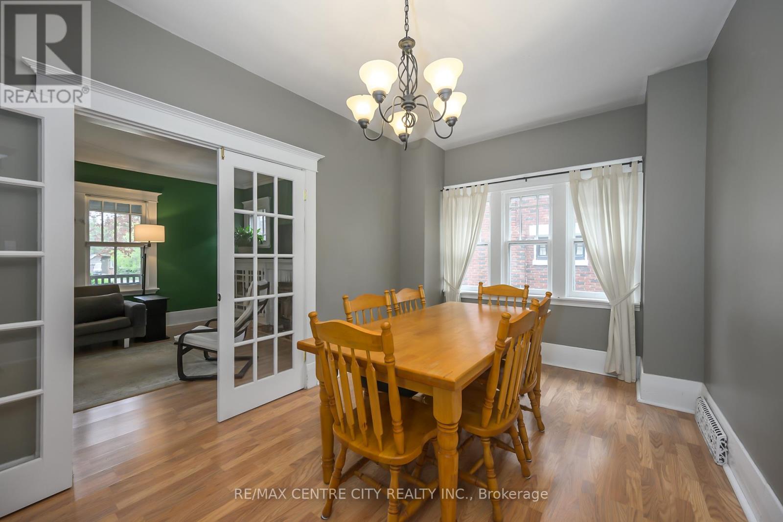 996 WATERLOO STREET - 22